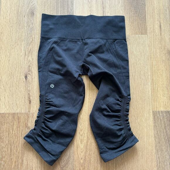 Lululemon In The Flow Crop II Leggings Black Size 6 - Picture 1 of 4